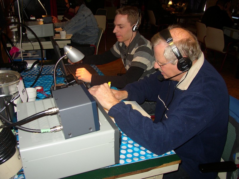 Henk PA0HFT en Brian PA3HGY bewerken de 40m band